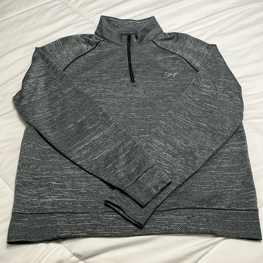 Greg Norman Quarter Zip. Excellent Condition. Size Medium